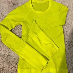 Swiftly Tech Long Sleeve Neon Yellow, Size 0.